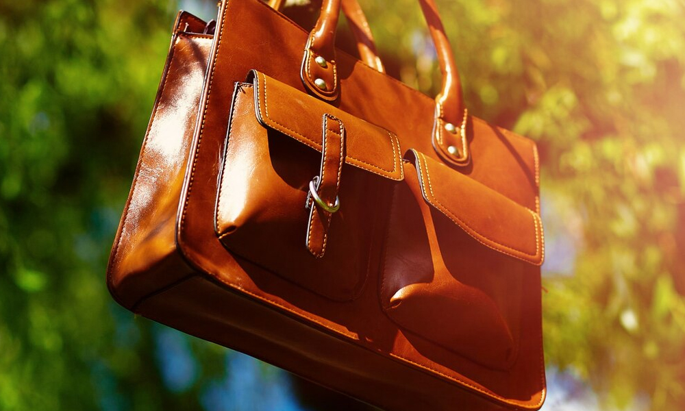 Find Your Perfect Match: How to Choose the Right Premium Handbag for Your Lifestyle